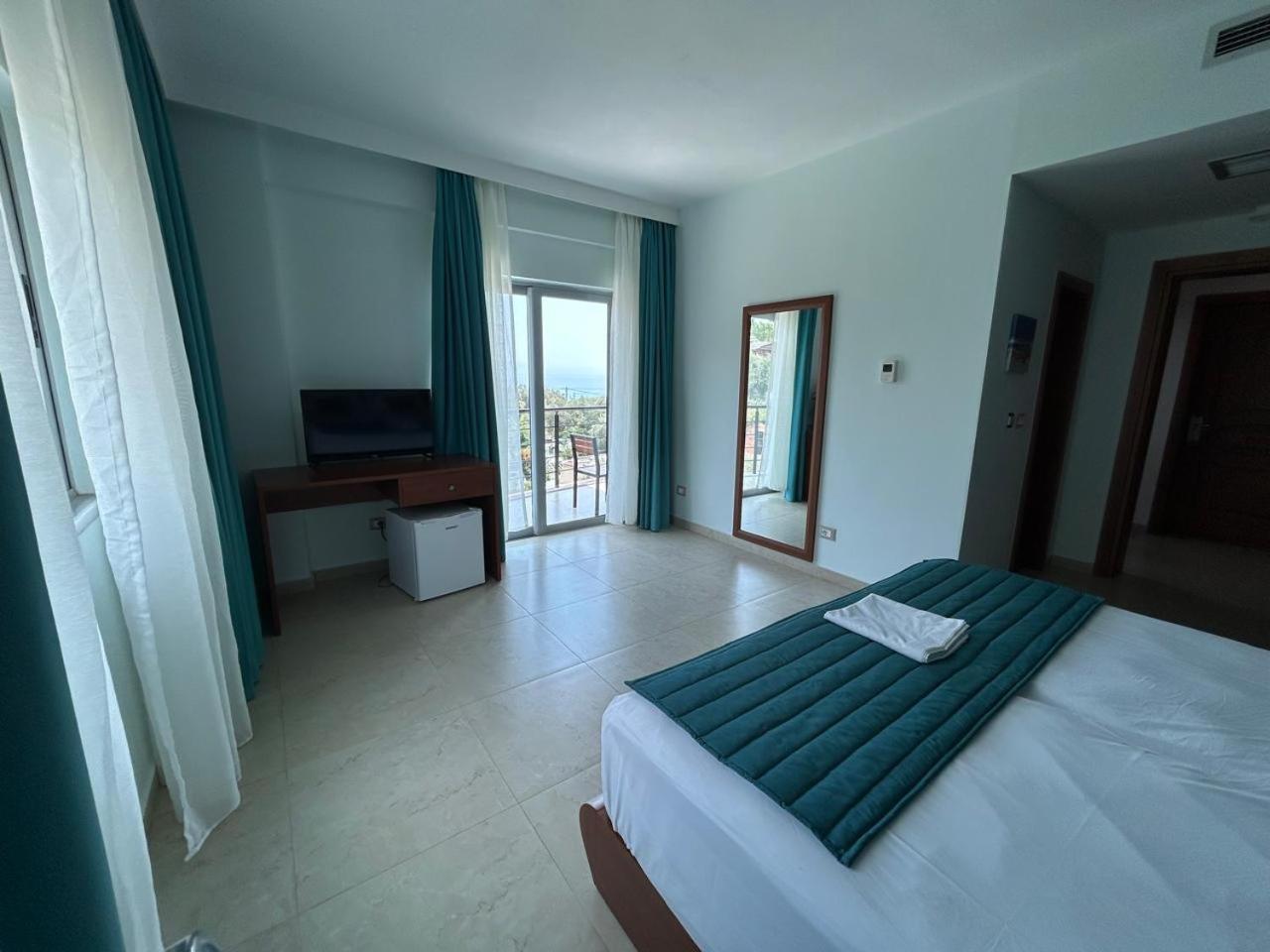 Hotel Borshi Екстериор снимка